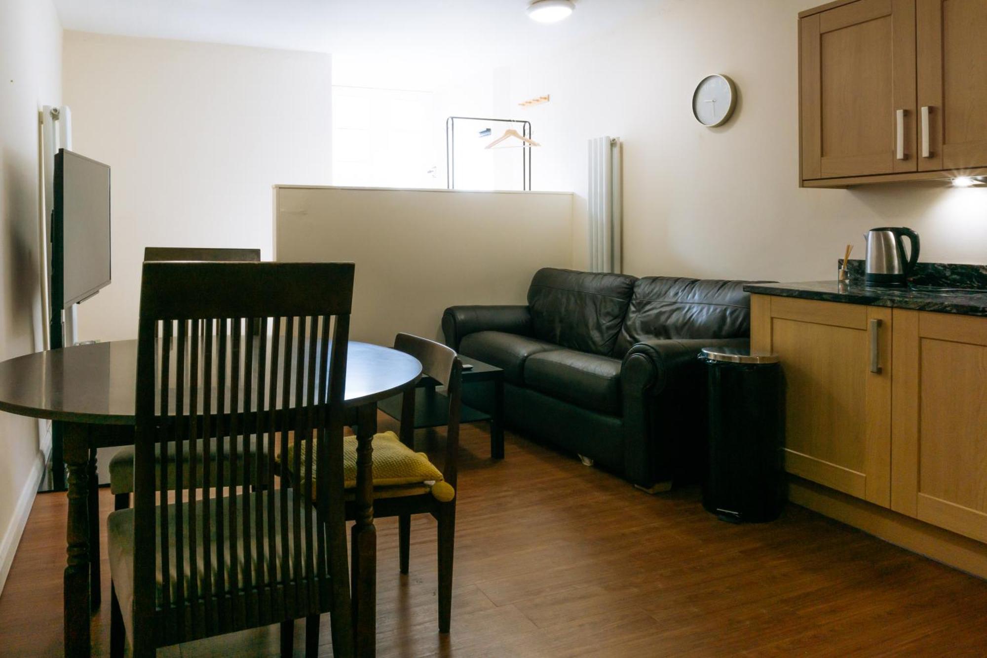 Homely 3 Bedroom In The Heart Of Central EDI Eksteriør bilde